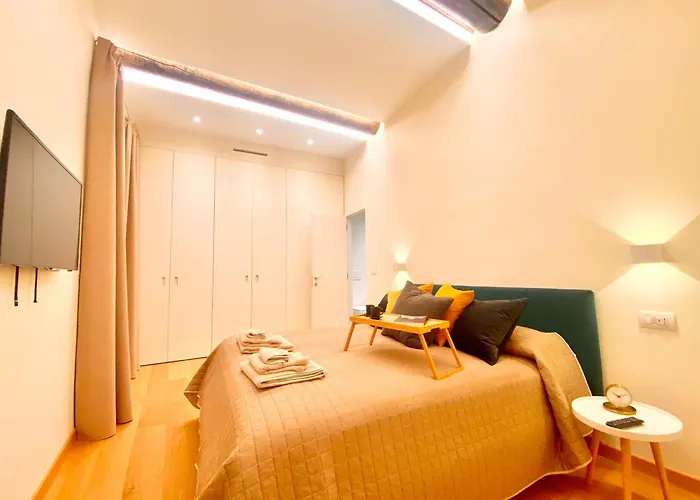 Amazing Apt San Lorenzo 19, Rolli Palace Unesco - Overlooking The Cathedral Free Private Parking