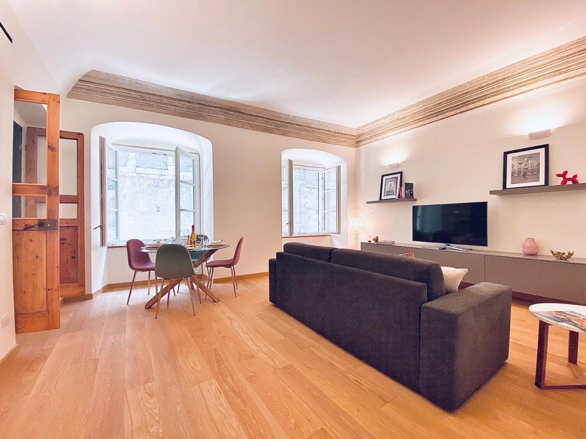 Appartement Amazing San Lorenzo 19, Rolli Palace Unesco - Overlooking The Cathedral Free Private Parking *